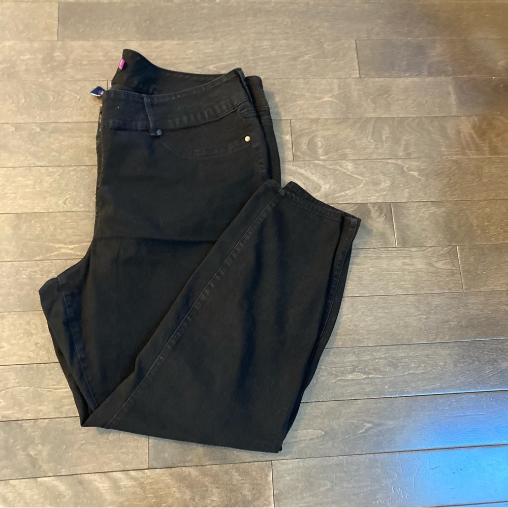 Torrid Size 28T (Tall) Black 3 Button Jeans Inseam 29